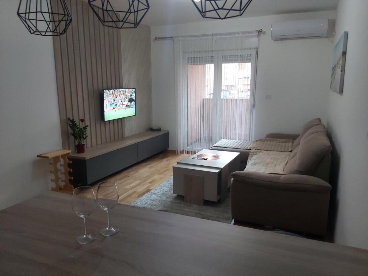 Stylish Charming Apartment Podgorica Bagian luar foto